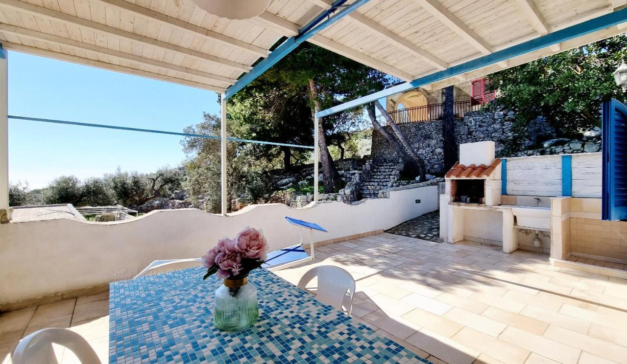 Casa Funnuvojere By Lovesud Corsano  Luaran gambar