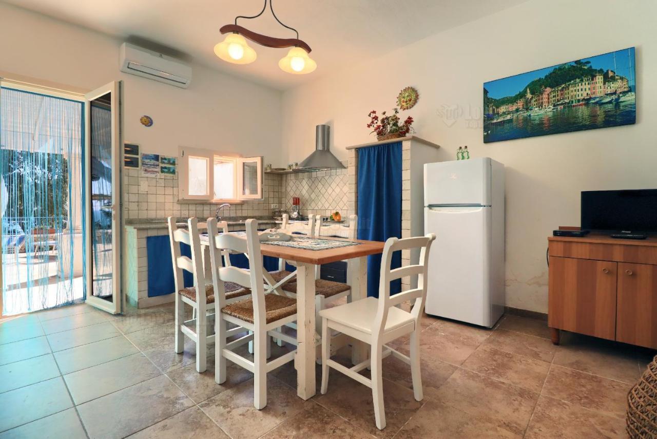 Casa Funnuvojere By Lovesud Corsano  Luaran gambar