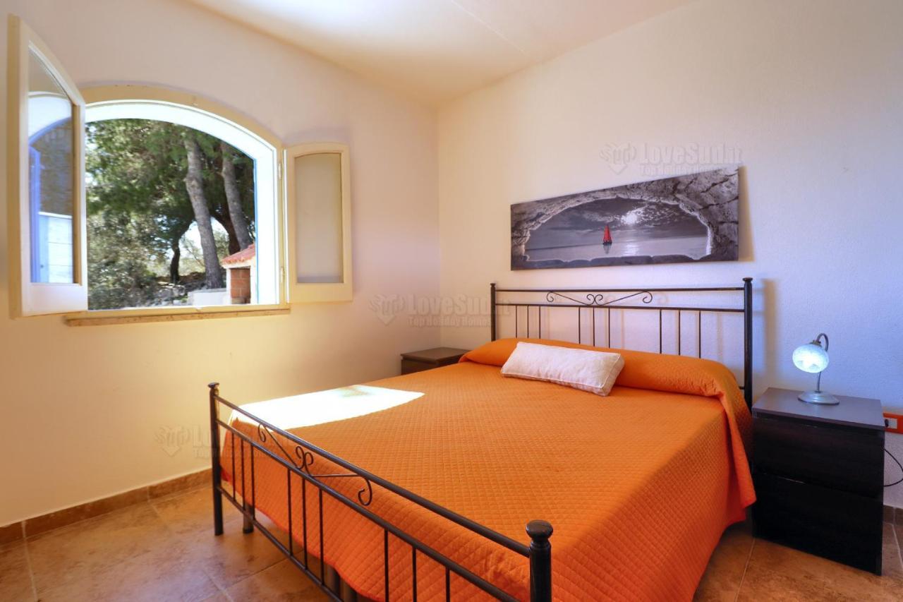 Casa Funnuvojere By Lovesud Corsano  Luaran gambar